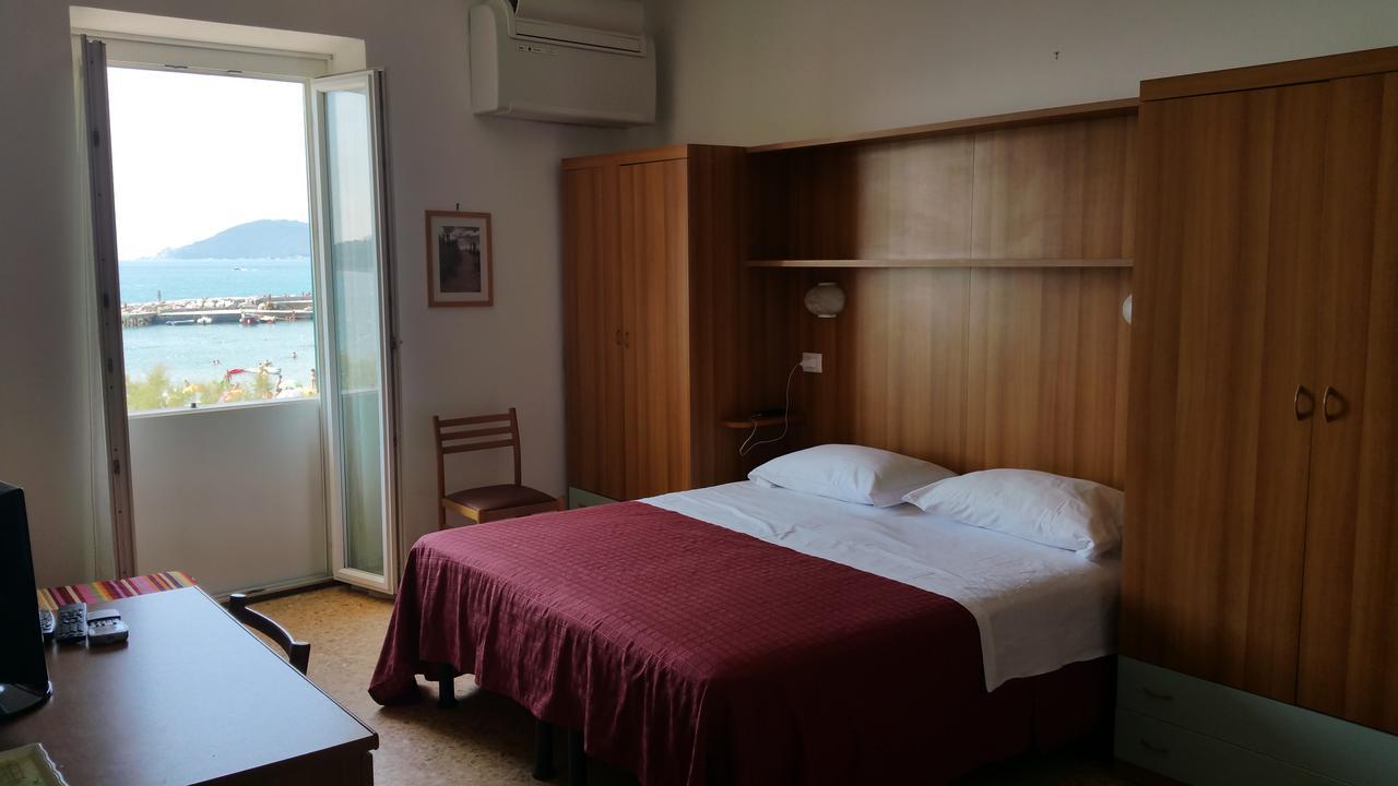Albergo Nettuno Lerici Exterior photo